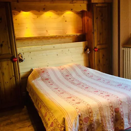 Au Refuge De Blanche Bed & Breakfast Seythenex Exterior photo